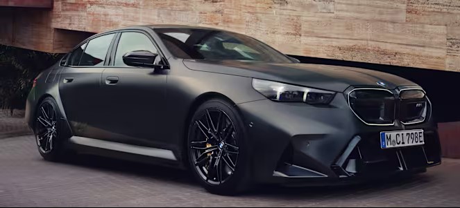 BMW M5 - Image 2
