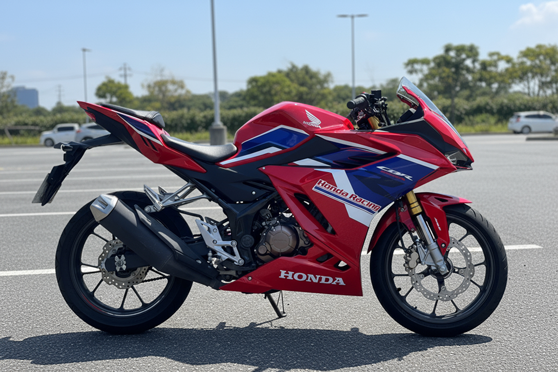 Honda CBR 150R - Image 3