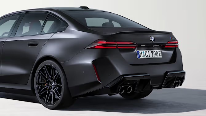 BMW M5 - Image 3