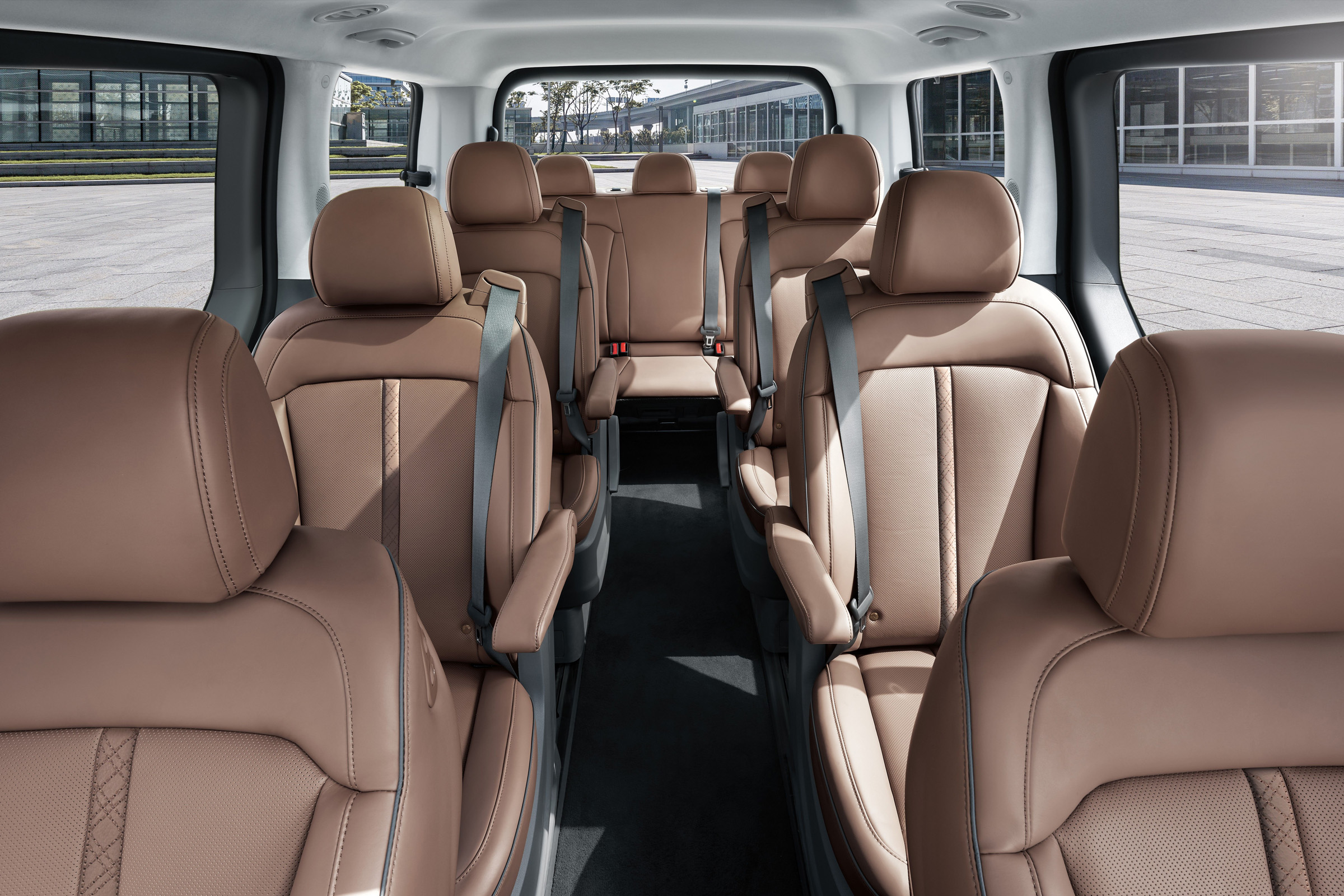 Hyundai Staria - Image 4