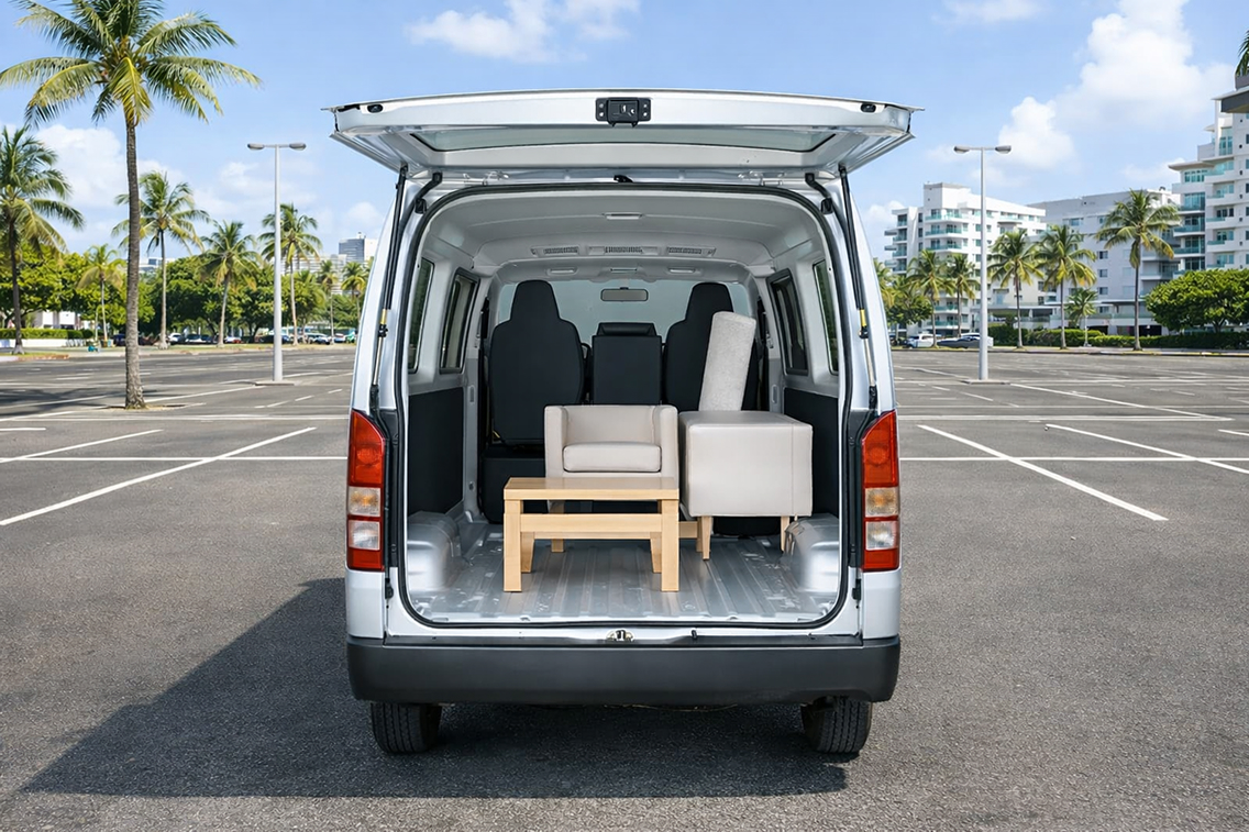 Toyota Hiace - Image 8